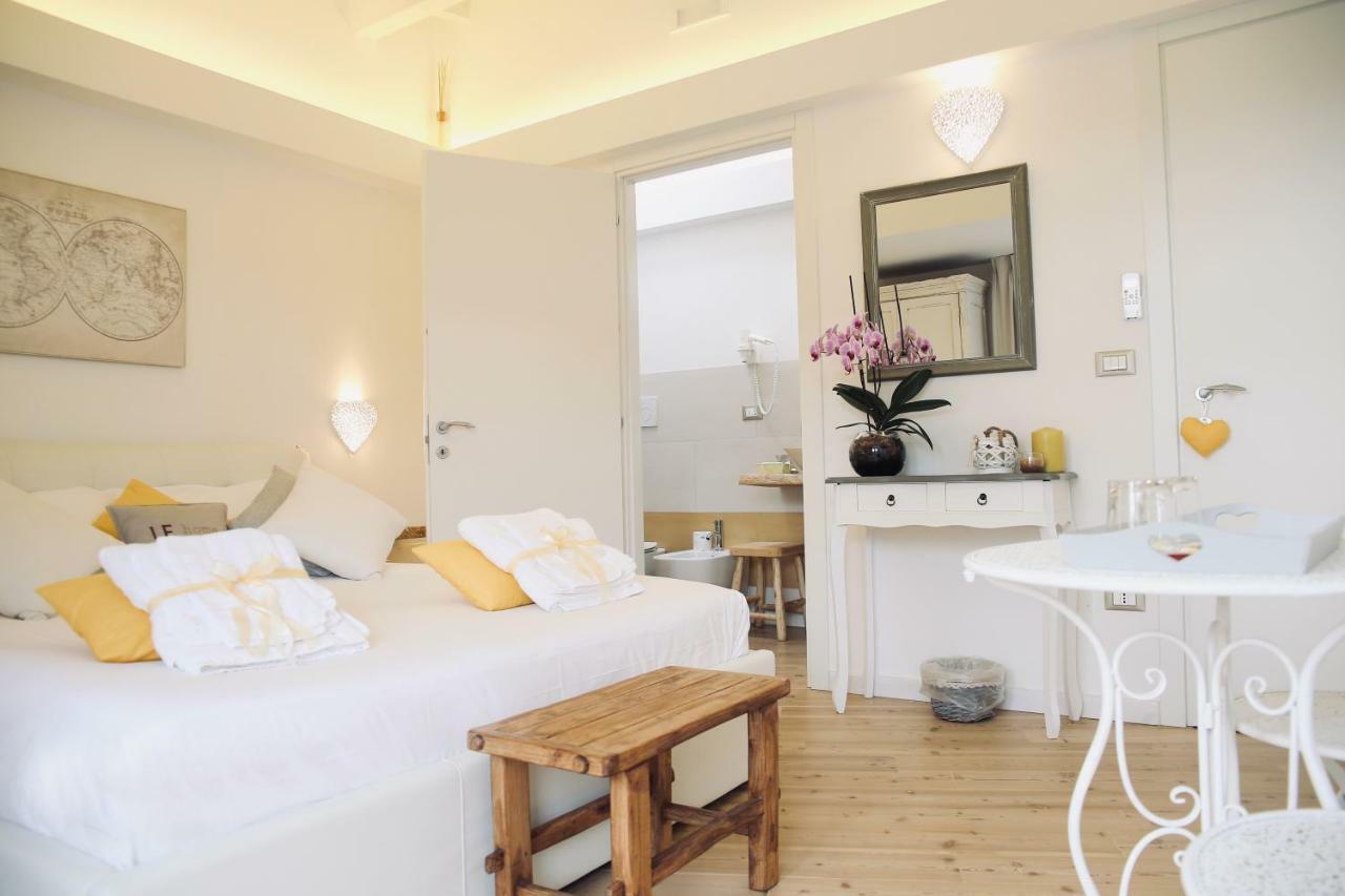 Le Home Rooms Лечче Экстерьер фото